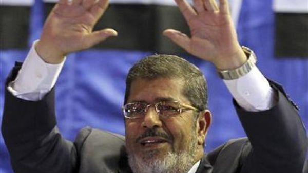 مرشح الاخوان المسلمين محمد مرسي
