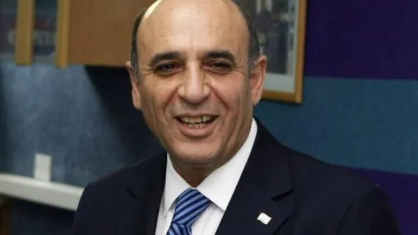 شاوول موفاز