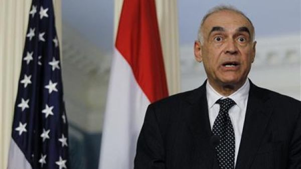 وزير الخارجية المصري محمد كامل عمرو.
