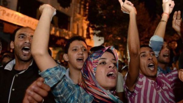 احتجاجات واسعة اعقبت العفو عن الاسباني مغتصب الاطفال في المغرب