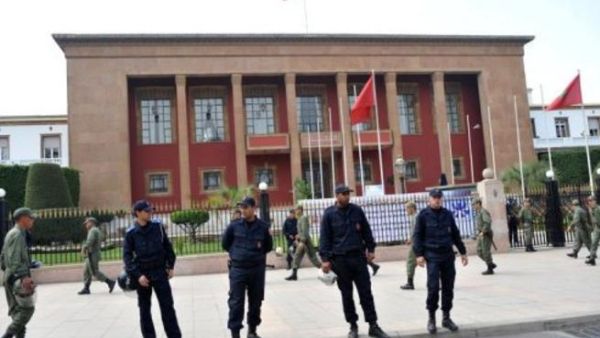 عناصر من الشرطة المغربية في الرباط
