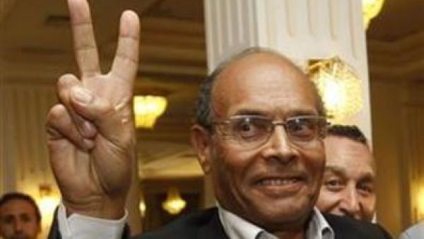 رئيس الجمهورية المؤقت الجديد في تونس المنصف المرزوقي في تونس العاصمة
