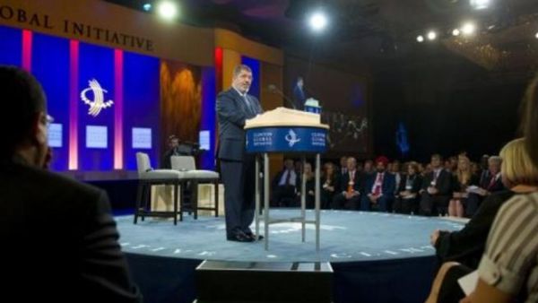 الرئيس مرسي متحدثا في مبادرة كلينتون الدولية في نيويورك الثلاثاء
