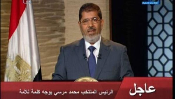 مرسي خلال القائه الخطاب