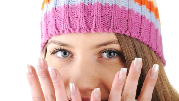 احمي أظافرك من الجفاف هذا الشتاء بـ 3 خطوات