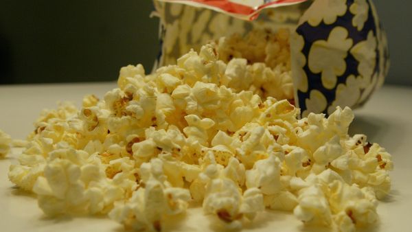 Many Jordanians are embarrassed by their country's (at least the Custom Departments) practice of levying a tax on
new movies according to 'value' : the result for the Jordanian pubic is a ban on new films. Ban now lifted, new movies will show starting today