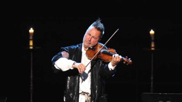 Violinst Nigel Kennedy is being censored by the BBC after likening the rule of the Israeli government to the apartheid in South Africa. (Image courtesy of the BBC)