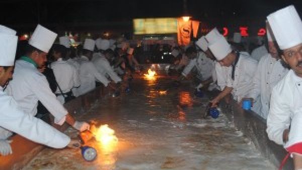 Last Tuesday Hurghada hosted a world record attempt for cooking the largest ever Om Ali (Photo: Daily News Egypt)