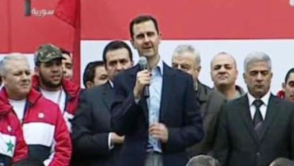 الاسد يتحدث للحشود