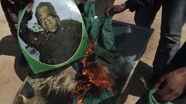 القذافي: 24 من الحكم بلا دستور