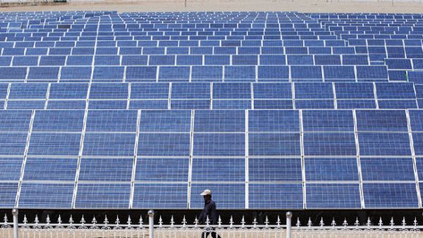 Saudi will produce 41 gigawatts of solar energy by 2032 (File Archive)