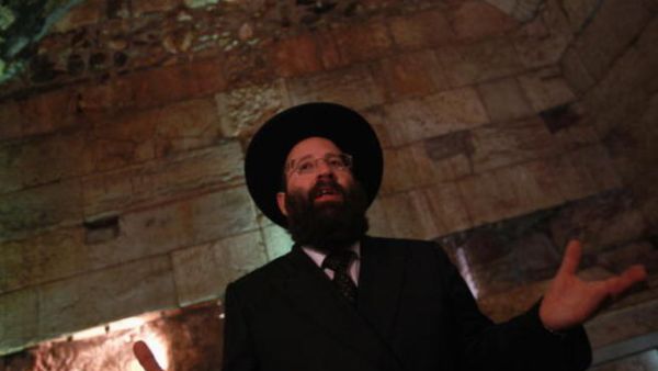 Rabbi speaks on women and men's 'different' roles in life: women have more emotional power, while men are more cerebral. (image used for illustrative purposes)