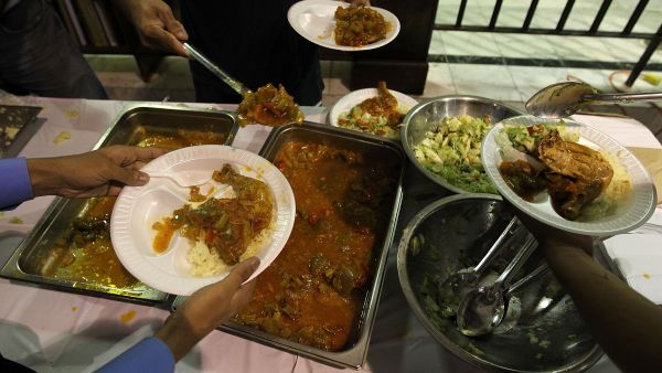 Ramadan feasts often contain food a'plenty, and food wastage can be as much a problem at some of the Iftar feasts - 
particularly those in restaurants and dinner parties, as weddings are prone to surplus food all the year round.