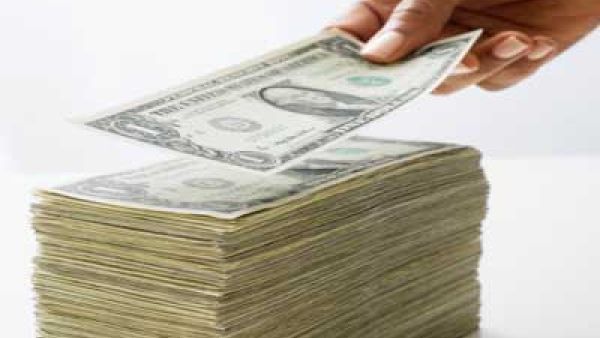 Lebanese Ministry of Finance said that payments of salaries, wages and related benefits have been gradually increasing since 2008