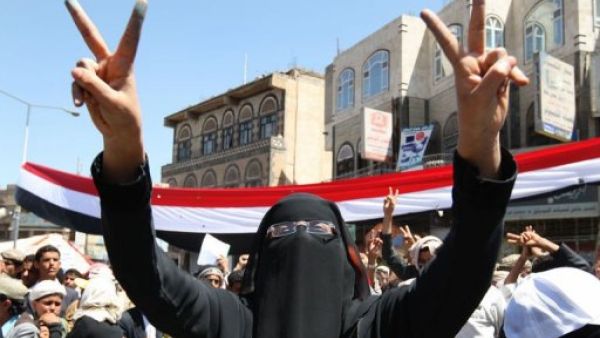 متظاهرون معارضون للنظام في صنعاء الاحد
