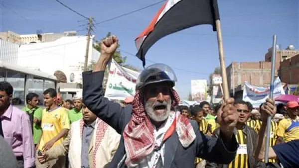 محتجون معارضون للحكومة يتظاهرون في صنعاء
