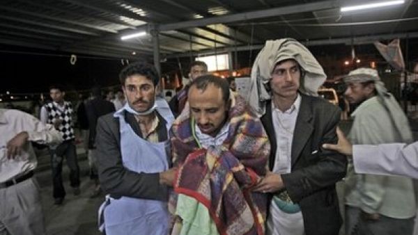 احد المصابين خلال المواجهات في صنعاء