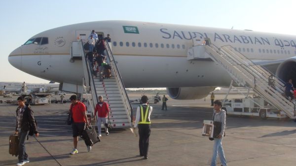 Travel restrictions have been enforced in the Saudi Kingdom as there were fears that women would travel outside of the country without notifying their families. [upgrd]