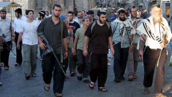 مستوطنون في الخليل