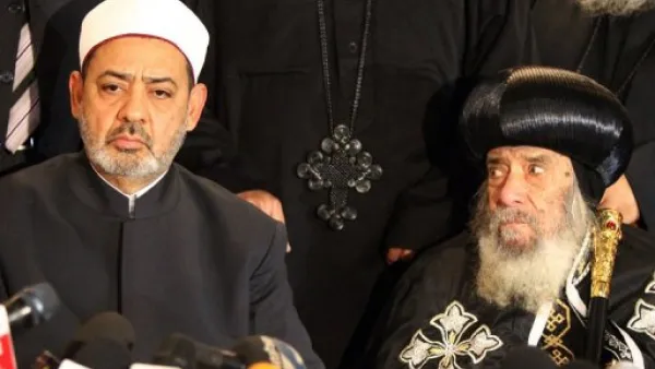 Pope Shenouda III of Alexandria (R) and Egyptian Grand Imam of Al-Azhar Ahmed al-Tayeb.