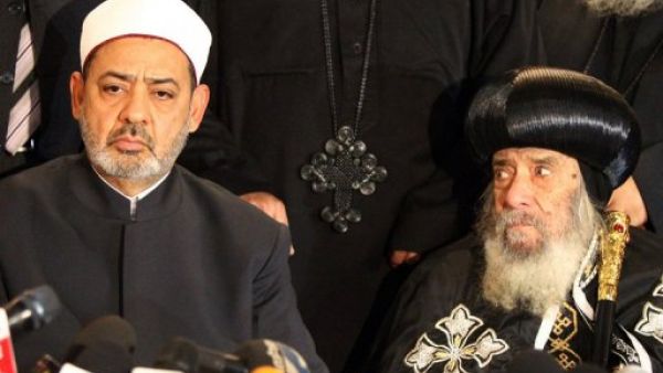 Pope Shenouda III of Alexandria (R) and Egyptian Grand Imam of Al-Azhar Ahmed al-Tayeb.