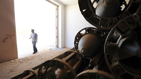 مخبأ للاسلحة في سرت
