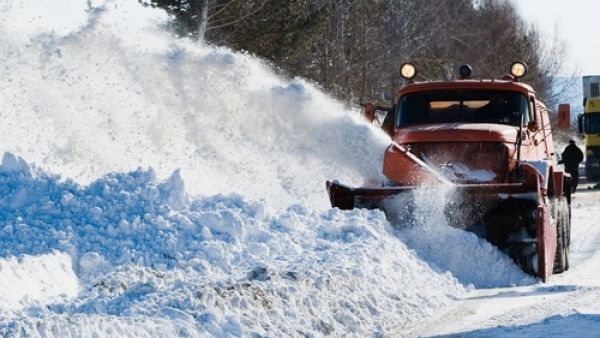 UAE has given Jordan 22 snow trucks to help clear its highways, some which are still covered with snow a week after Alexa (Shutterstock)