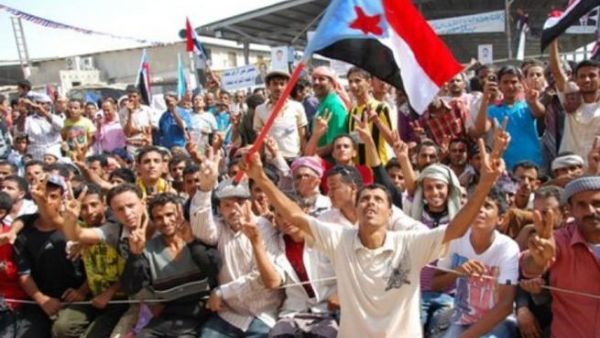 الالاف يتظاهرون في جنوب اليمن للمطالبة بالانفصال  