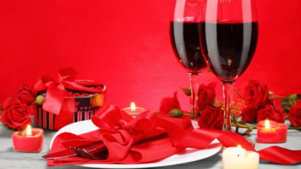 4 أفكار رائعة لعشاء رومانسي ليلة عيد الحب