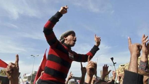 ارشيف/ من التظاهرات في ميدان التحرير في القاهرة