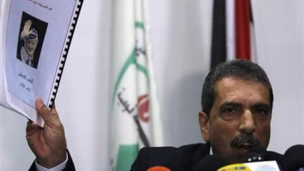 اللواء توفيق الطيرواي رئيس لجنة التحقيق الفلسطيينة في قضية استشهاد الرئيس الراحل ياسر عرفات 
