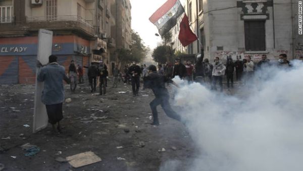 Tear gas was used to stop Islamist students from assembling Saturday as part of Egyptian authorities' security initiative ahead of Sunday's October war anniversary (Courtesy of CNN) Tear gas was used to stop Islamist students from assembling Saturday as part of Egyptian authorities' security initiative ahead of Sunday's October war anniversary (Courtesy of CNN)