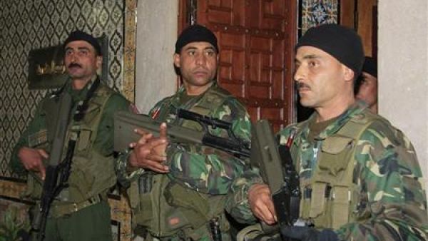 يواجه السلك الأمني في تونس انتقادات واسعة واتهامات بموالاته للحكّام 