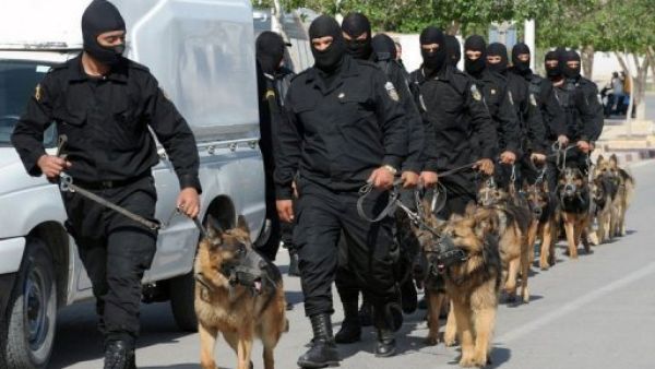 عناصر من قوات الامن التونسية 