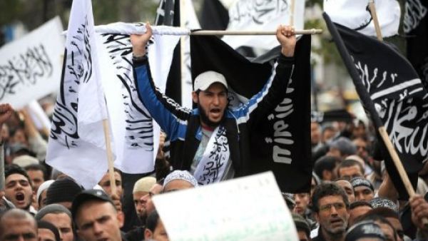 متظاهرون في تونس