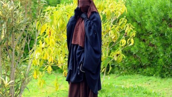 تونسية منقبة