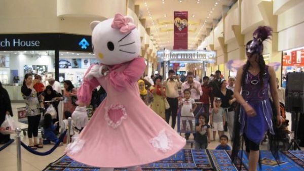 Every Monday from 11am to 10 pm, the mall’s ever-popular Spin & Win promotion will be back