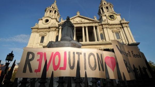 "الغاضبون" يواصلون تحركهم بالعالم 