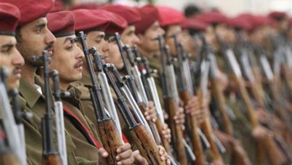 جنود يمنيون خلال عرض عسكري في صنعاء