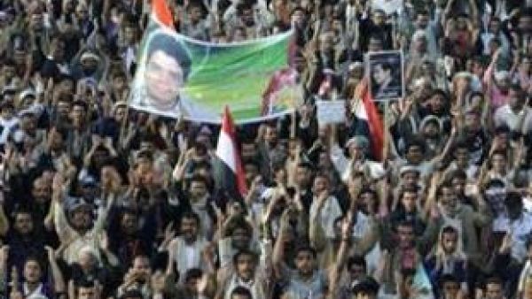 محتجون مناهضون للرئيس اليمني يتظاهرون في صنعاء