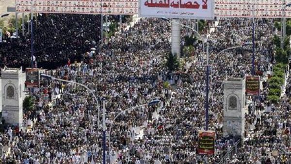 محتجون ضد الرئيس اليمني في صنعاء 