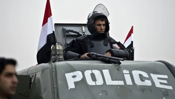 انفجار سيارة مفخخة في مصر بعد مرور موكب النائب العام المساعد