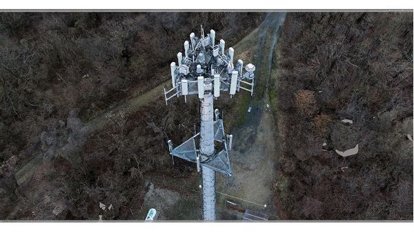 Antenna identification using reality model of Telstra mobile tower. 
