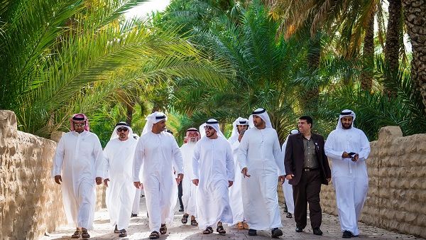 تنظيم هذه المسيرة حباً ووفاء وعرفاناً من أبناء وبنات دولة الإمارات العربية المتحدة لرد الجميل للوالد المؤسس والتعبير عما يكنه الجميع من حب وإخلاص لباني حضارة واتحاد دولة الإمارات.