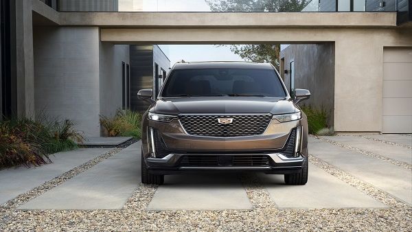 تم التفكير بعناية بكل قسم من XT6 وجرى تطويرها لتوفير مكان راقٍ ومريح للتواصل والاستمتاع بالرحلة.