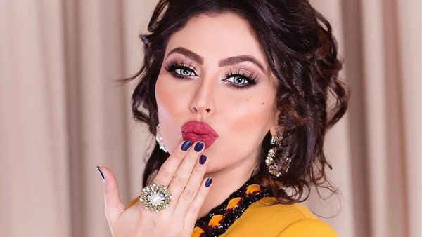 الفنانة مريم حسين 
