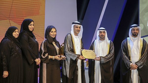 شكر معالي العويس القائمين على جائزة الشارقة للاتصال الحكومي وأشاد بالأداء المتميز والمهنية العالية للجنة التحكيم.