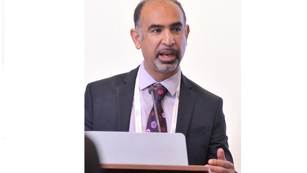  الدكتور شهراد طاهري، مدير مختبر البحوث الإكلينيكية والعميد المساعد للدراسات الاستقصائية الإكلينيكية في وايل كورنيل للطب