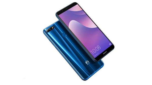 يضم هاتف Huawei Y7 Prime كاميرا أمامية بدقة 8 ميجابيكسل، مع تقنية ضبط تلقائي للون البشرة في فلاش السيلفي.