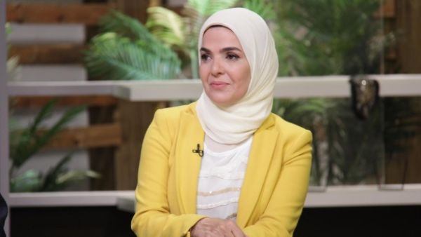 الفنانة منى عبد الغني